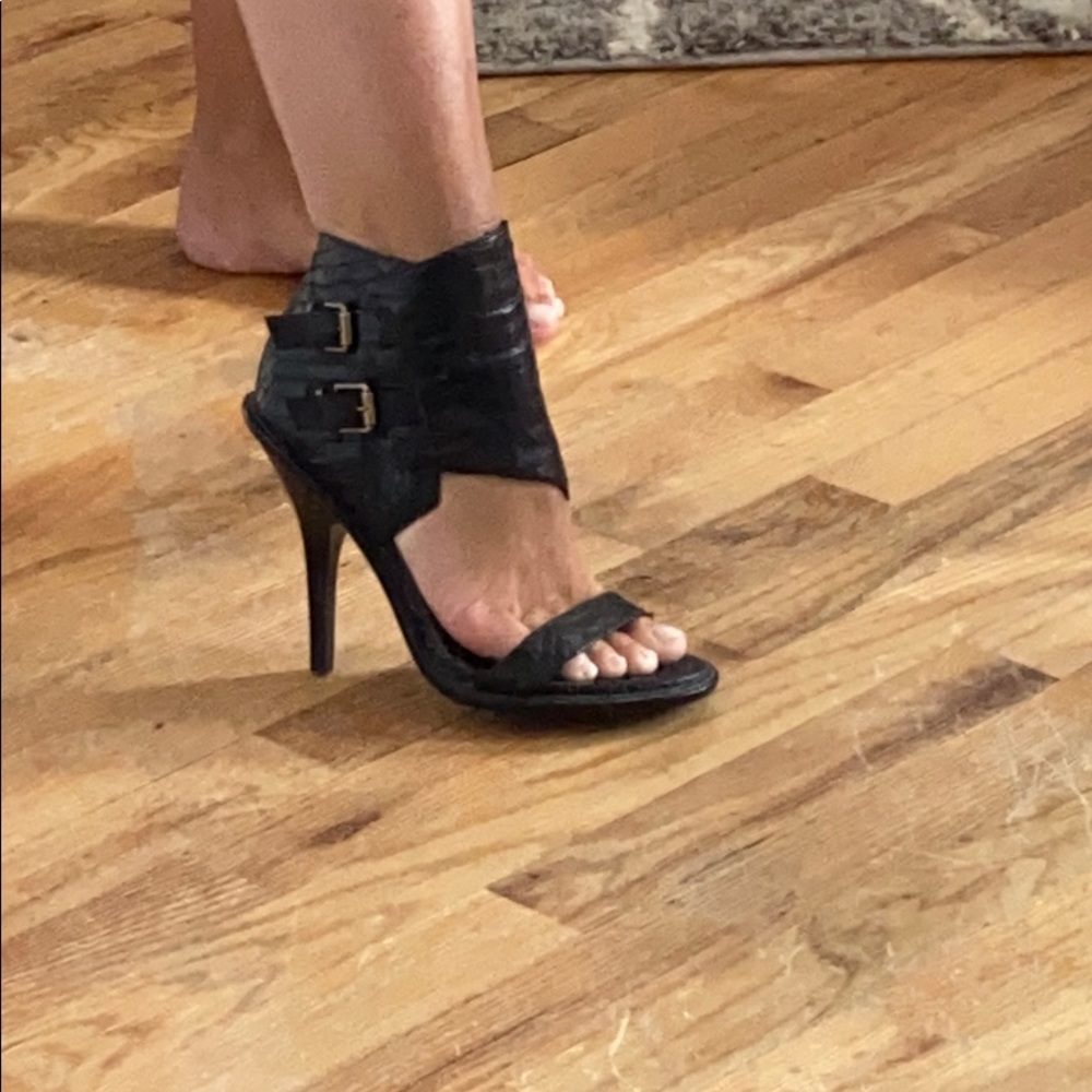 Kenneth Cole black snake open toed stiletto shoe